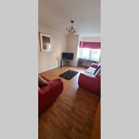 Lovely 2 Bed Apartment Close To Aberdeen Beach! 외부 사진