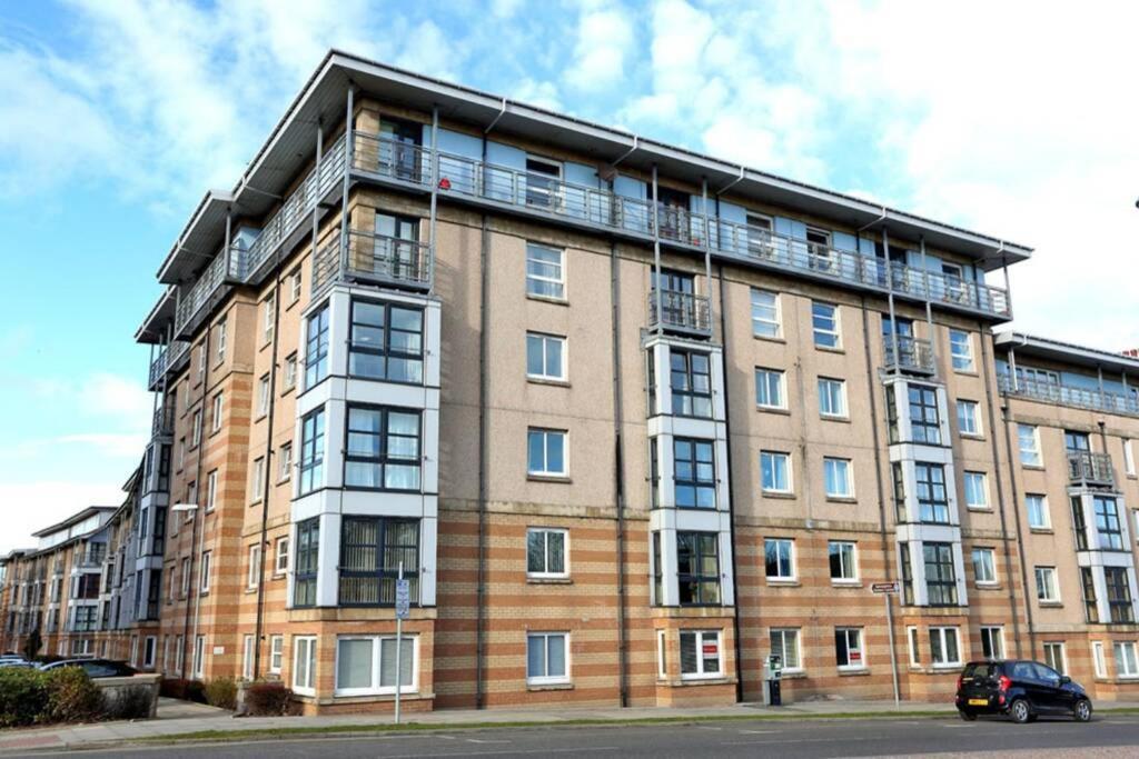 Lovely 2 Bed Apartment Close To Aberdeen Beach! 외부 사진